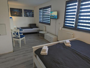Lovely studio with free parking on premisis
